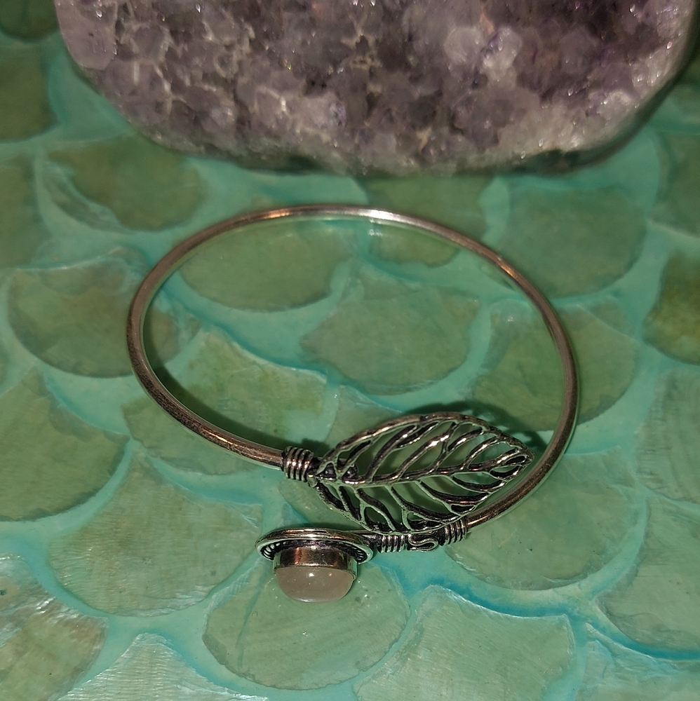 Rose Quartz Leaf Adjustable Bangle Bracelet - Picture 3 of 6